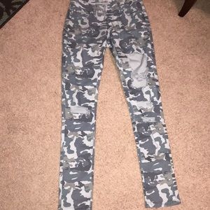 Camo stetchy Jeans with rips NEVER WORN